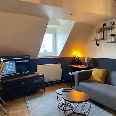 Gare - Sur Le Toit Du Donjon