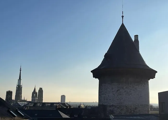Gare - Sur Le Toit Du Donjon شقة